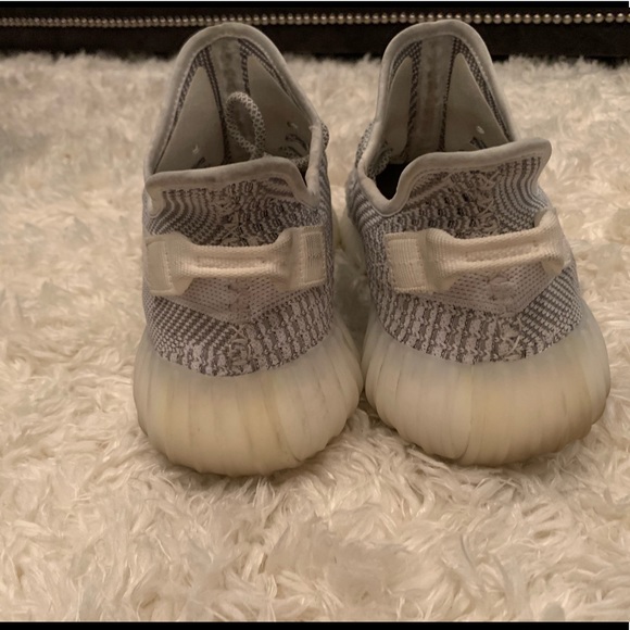 Yeezy Boost 350 - Picture 4 of 6